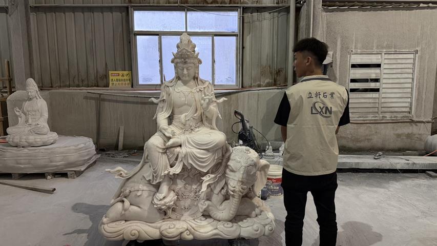 精緻玉雕- 立軒石雕